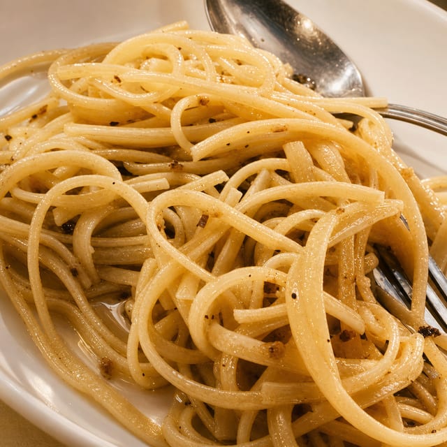 Linguini with Garlic and Olive Oil.